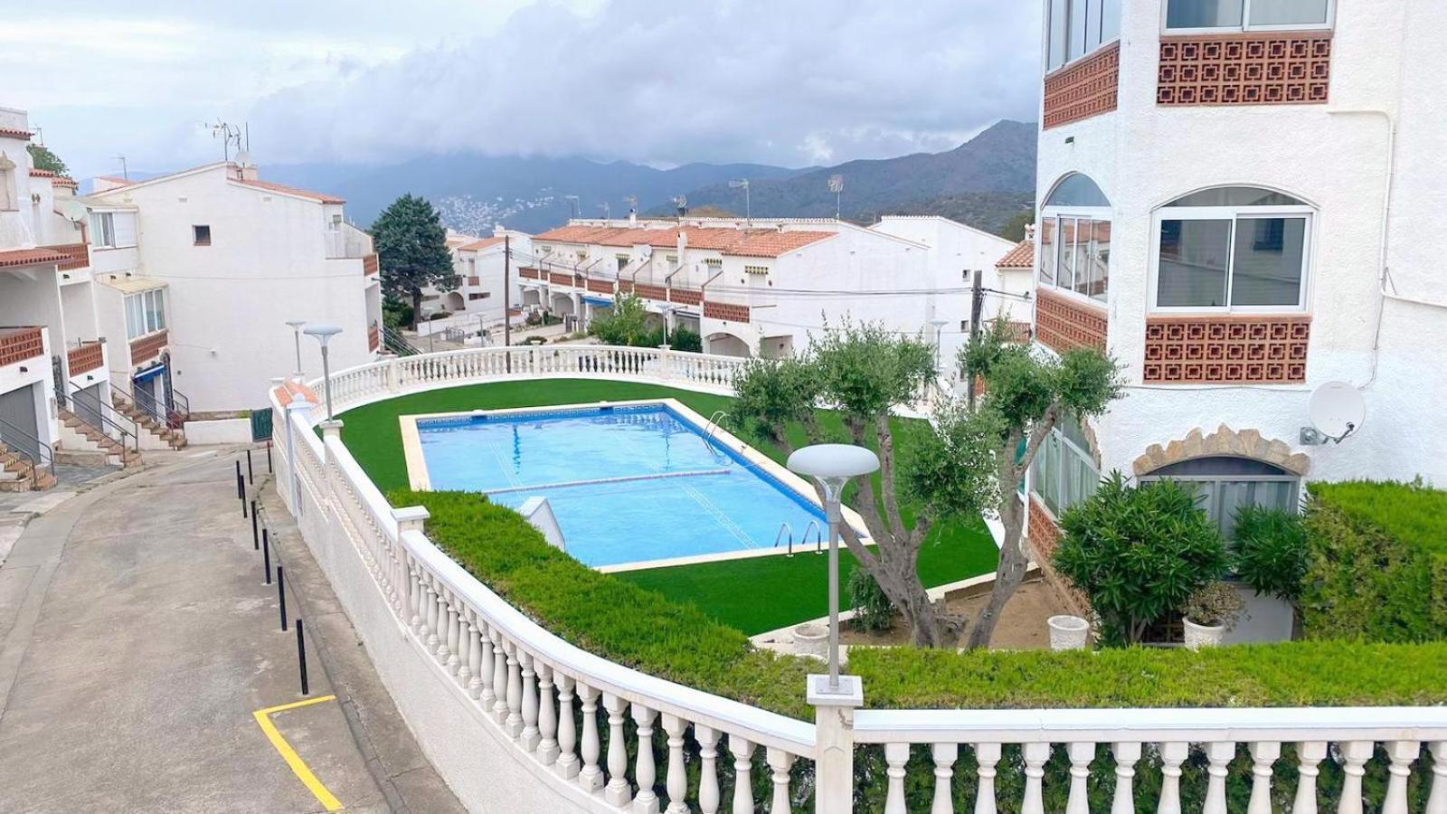 Apartamento Angeles 38 Rosas Exterior foto
